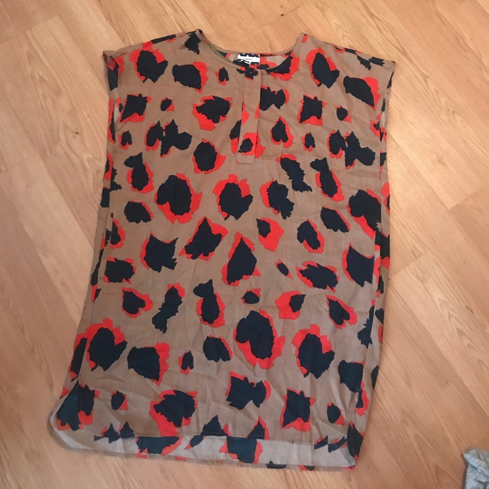 Adorable leopard print shift dress